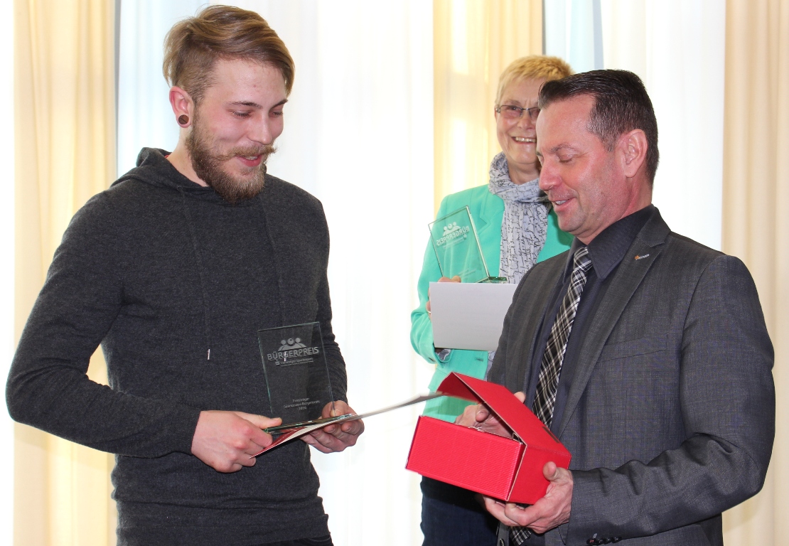 Eschenbach gewinnt doppelt: Bürgerpreis für ehrenamtliches Engagement