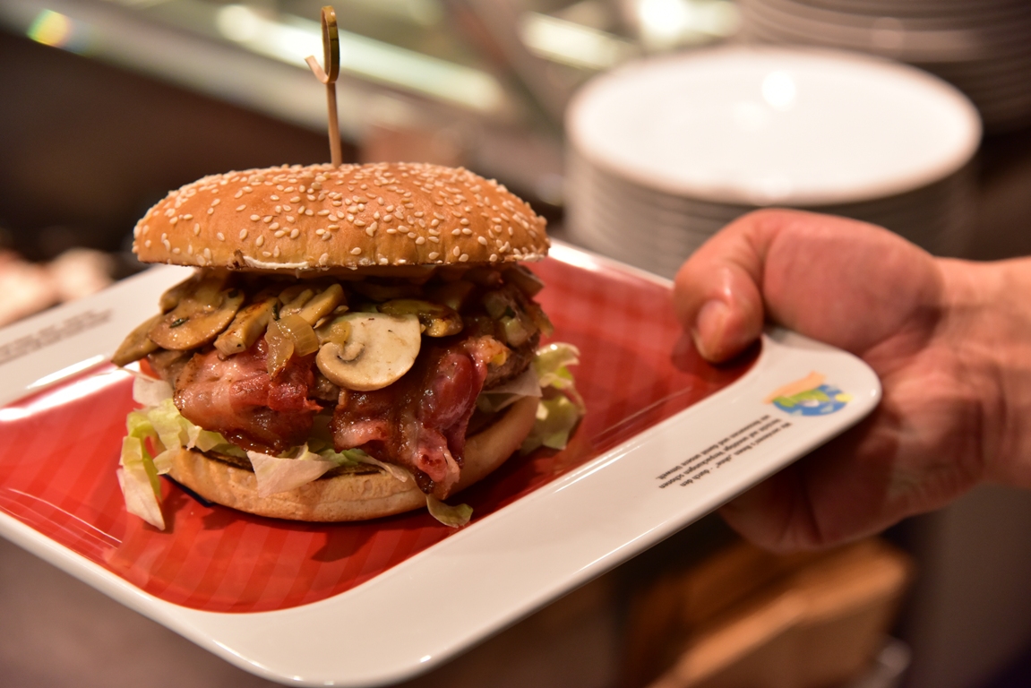 Edeka und Burger’z-Eröffnung in Kemnath: Wir verlosen Gutscheine!