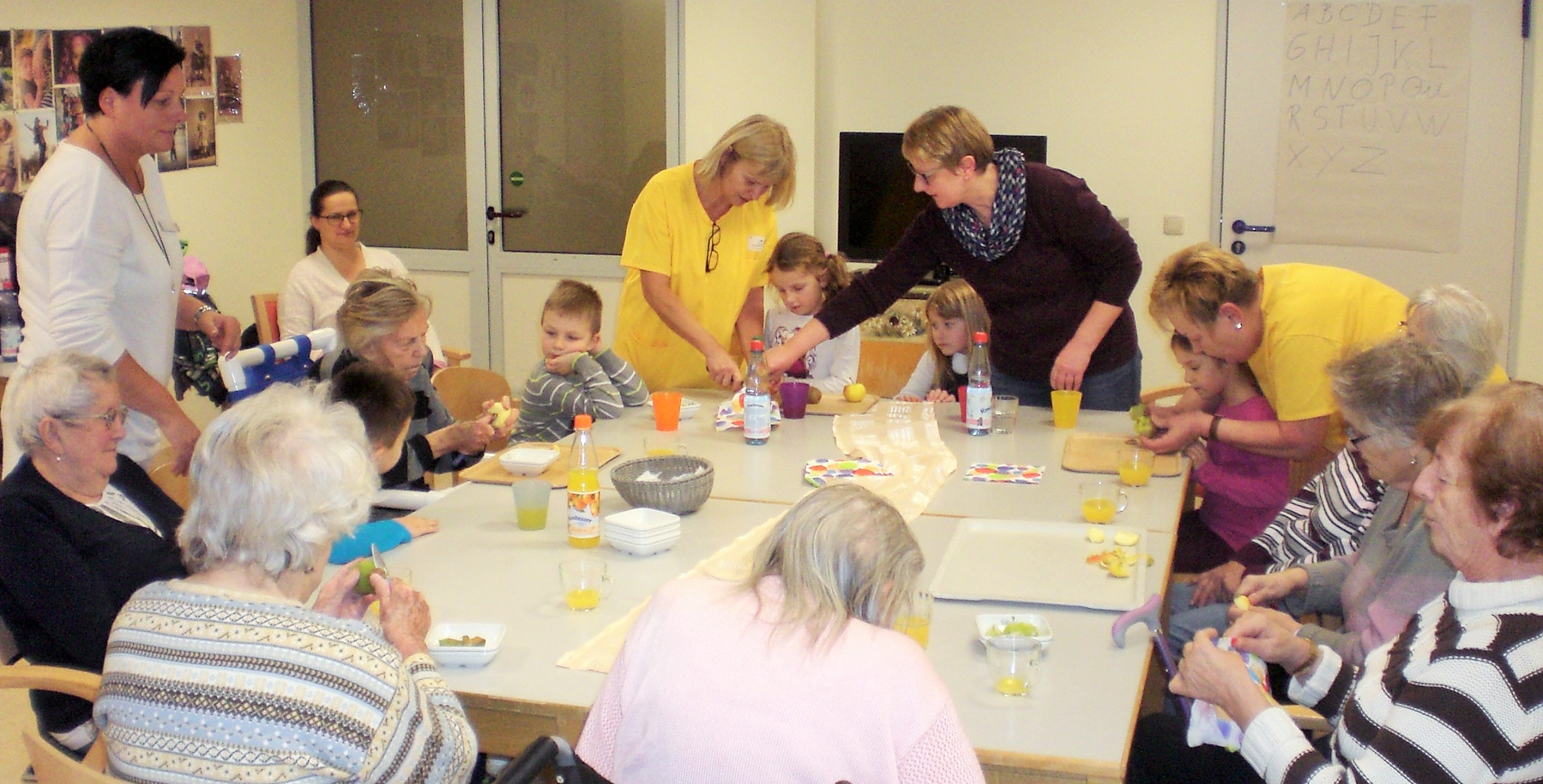 „Begegnungen auf Augenhöhe“ – Kinder treffen auf Demenzpatienten