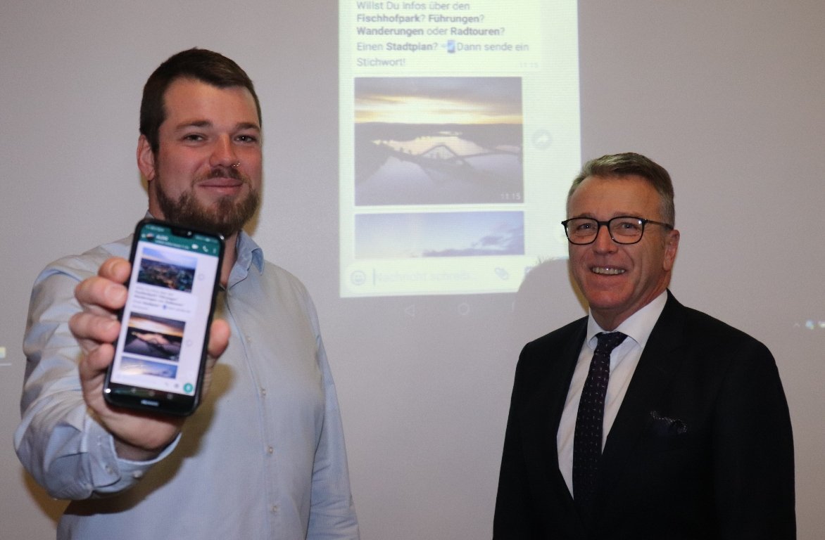 WhatsApp-Chat-Roboter Alois erobert Tirschenreuth