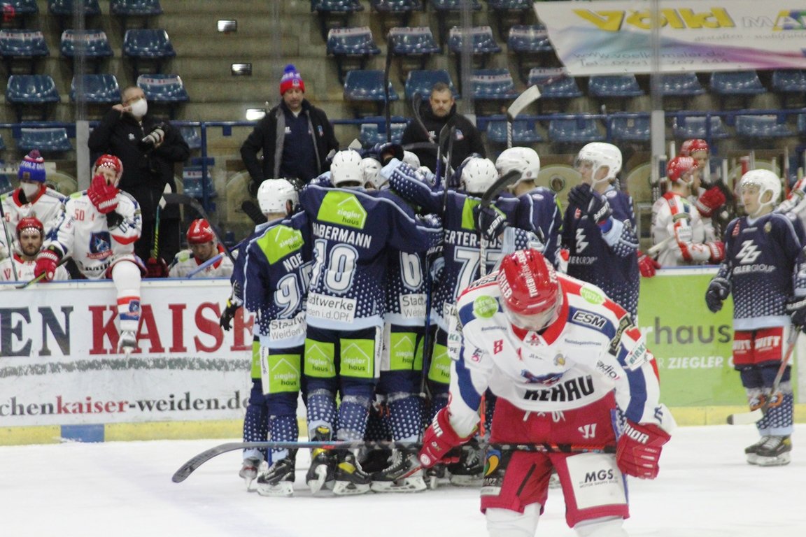 Überraschender Derbysieg für die blauen Teufel