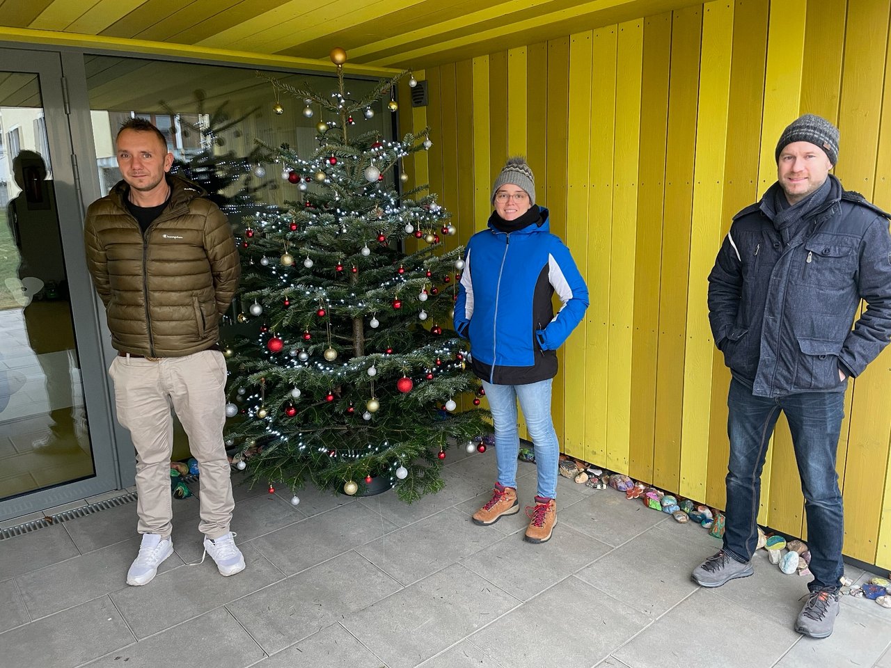 Christbaumspende an das Kinderhaus