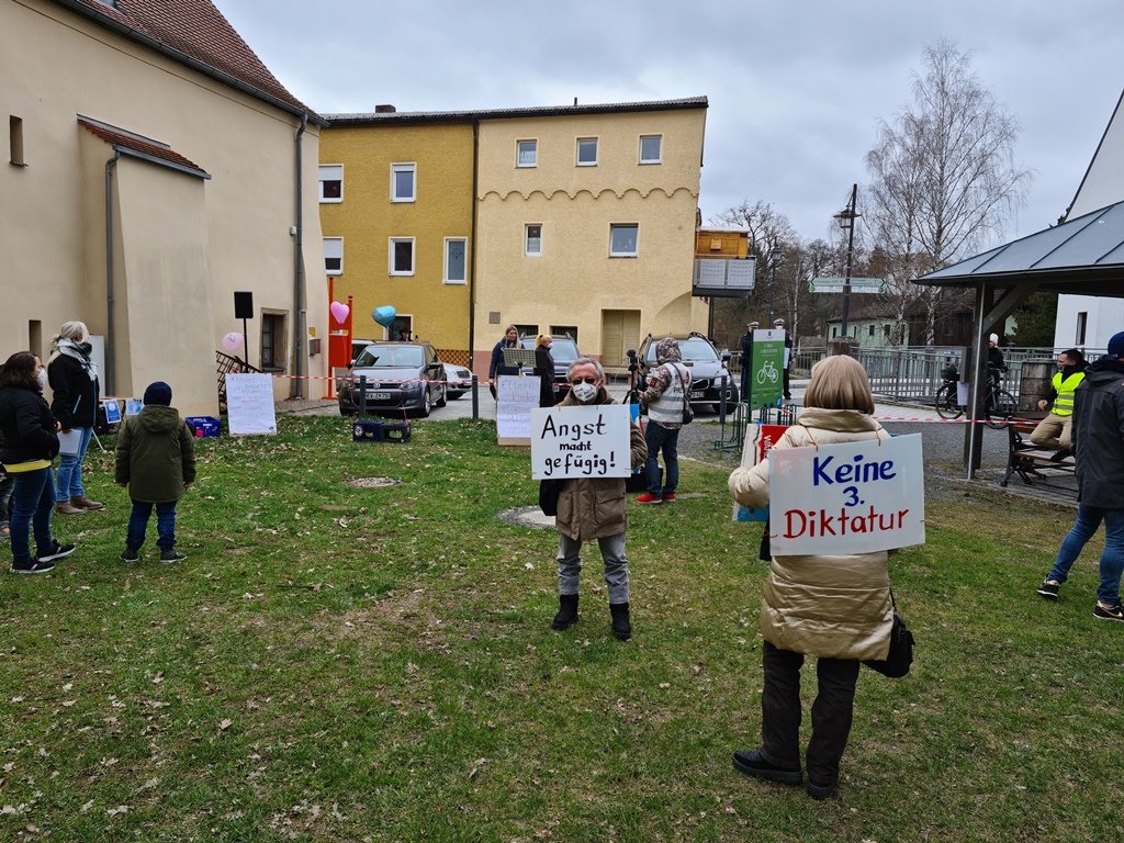 Corona-Protest im Stadtpark