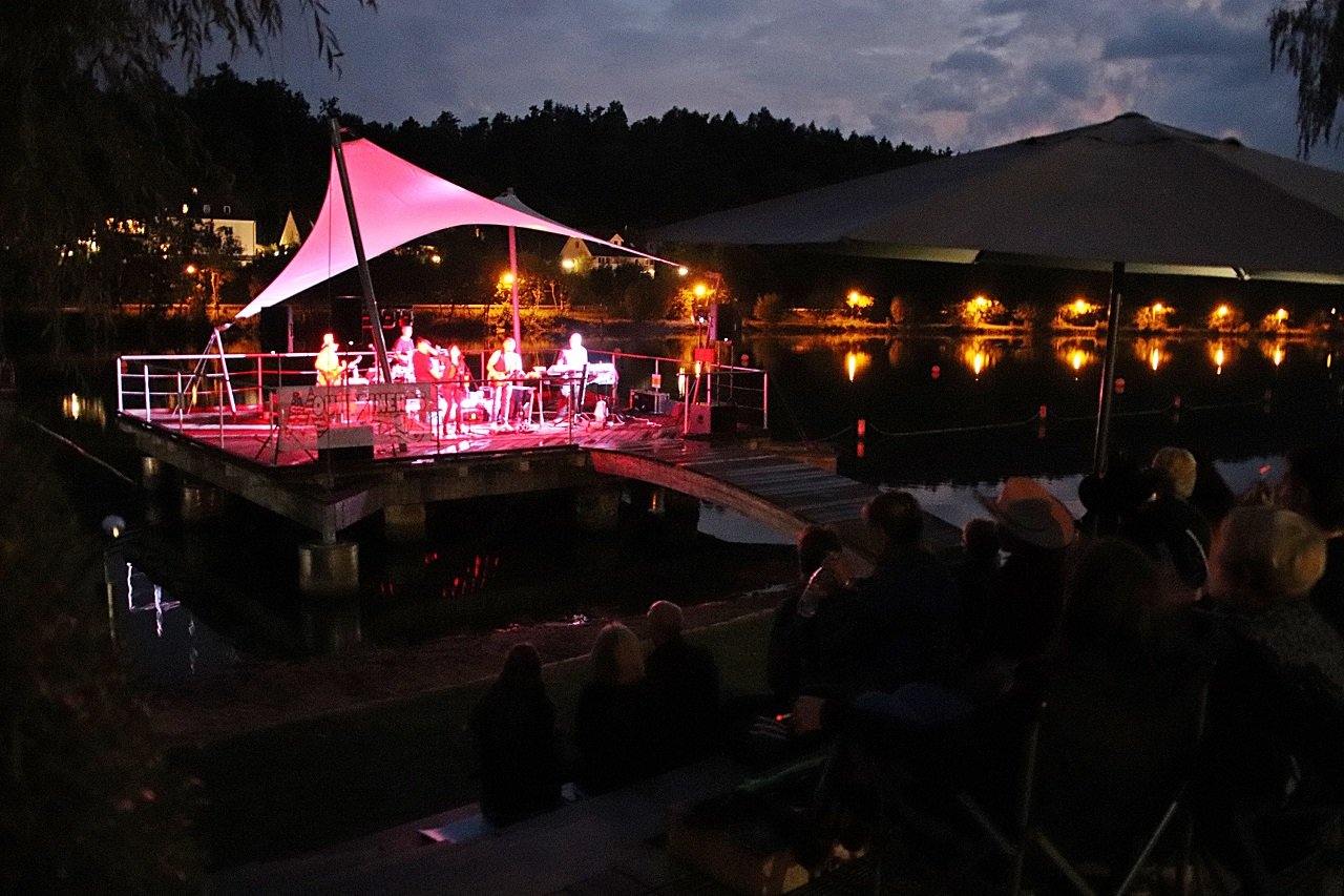 2 in 1: „Oh Weiher“-Festival und Impfung