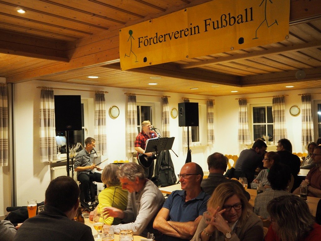 „Pflümli“ und Pflaume-Einsatz für Fußballnachwuchs