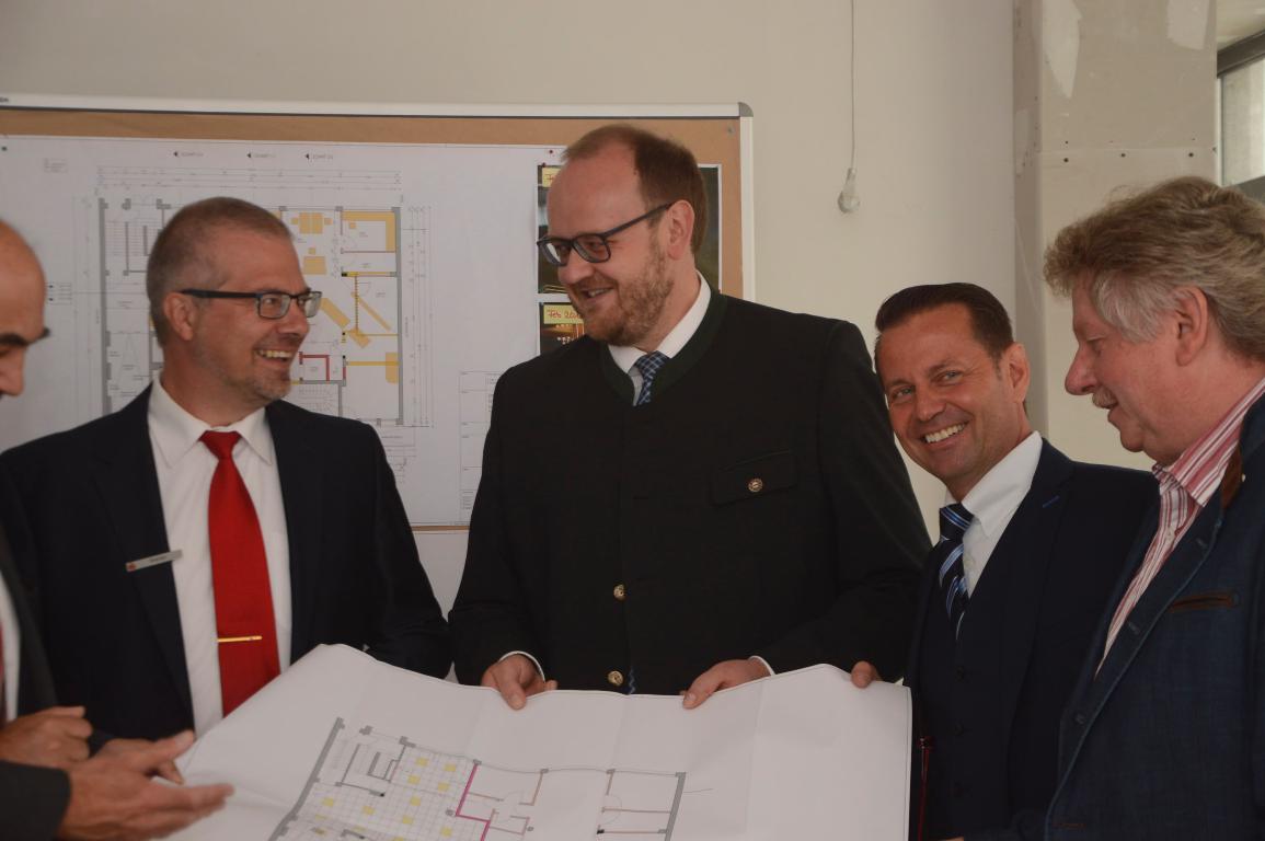 Windischeschenbach bekommt „topmoderne Geschäftsstelle“
