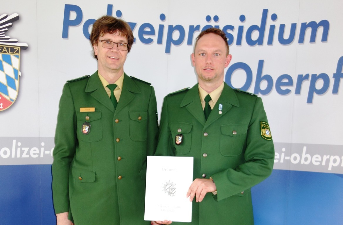 Beförderung zum Polizeikommissar