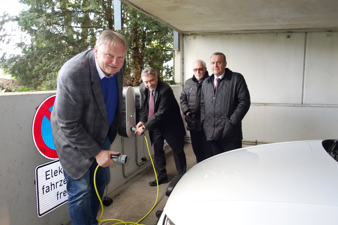 Neustart für Stromtankstelle im Parkhaus Naabwiesen