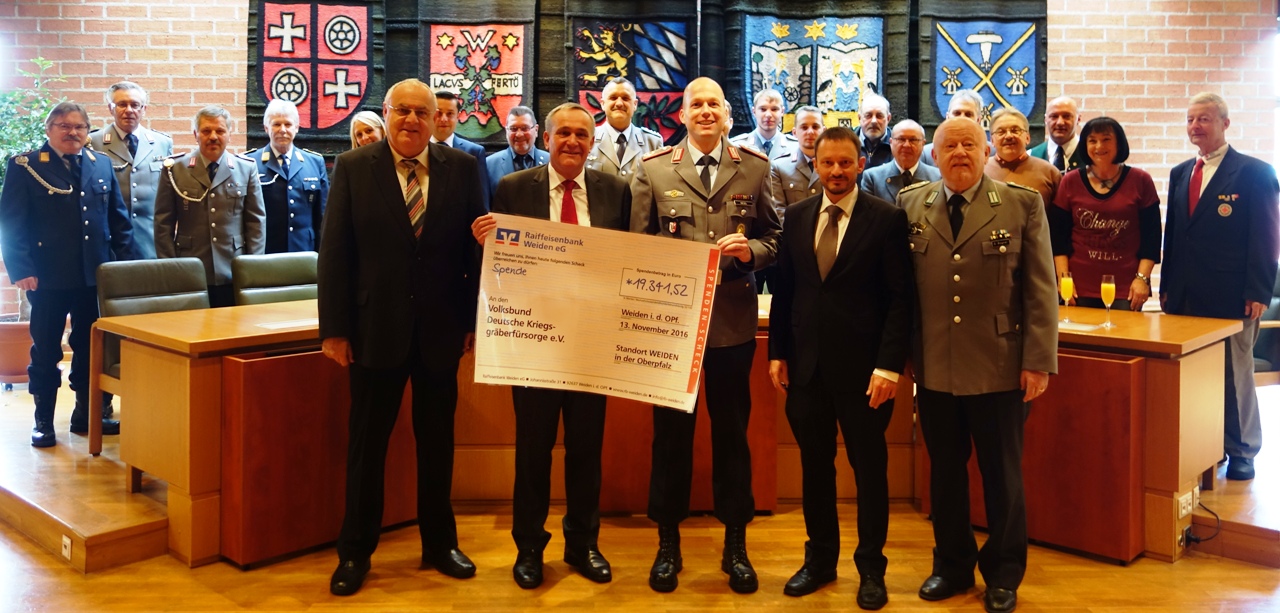 Rekord bei Kriegsgräberfürsorge: Reservisten sammeln über 19.000 Euro