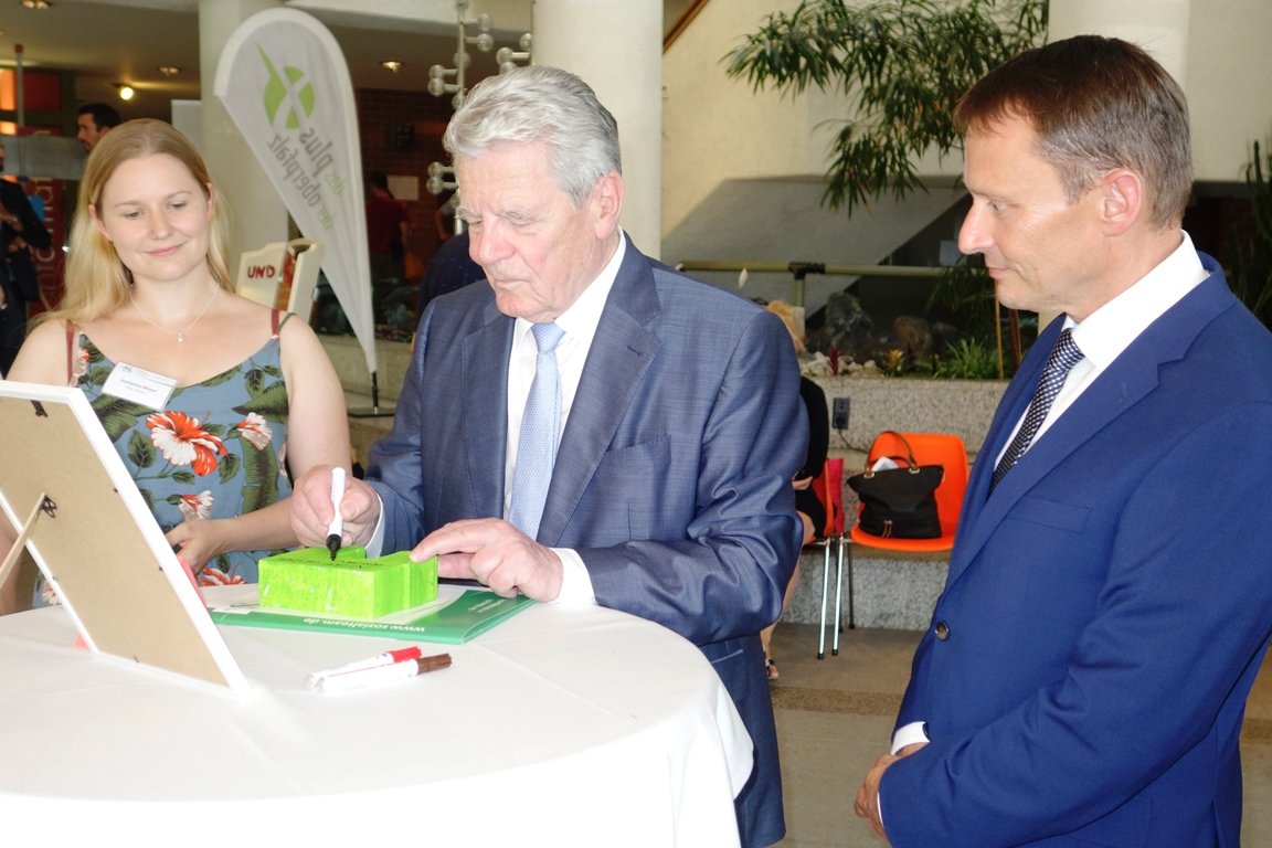 Hoher Besuch: Bundespräsident a.D. Gauck zu Gast in Weiden