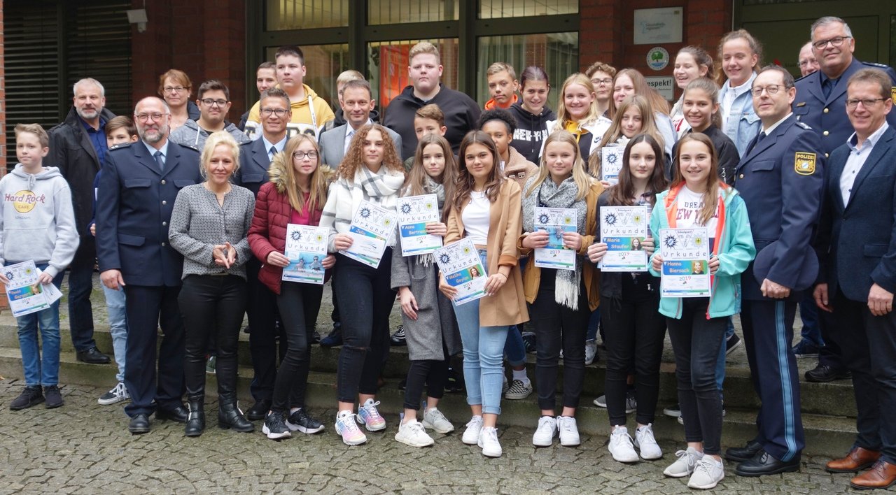 Zivilcourage und Engagement: 29 neue Schulwegbegleiter