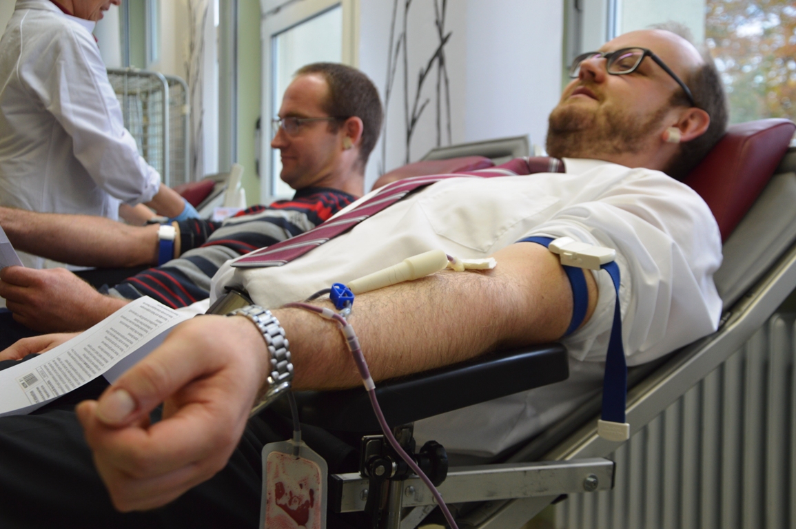 Blutspenden – Leben retten: Landrat Meier macht’s vor!