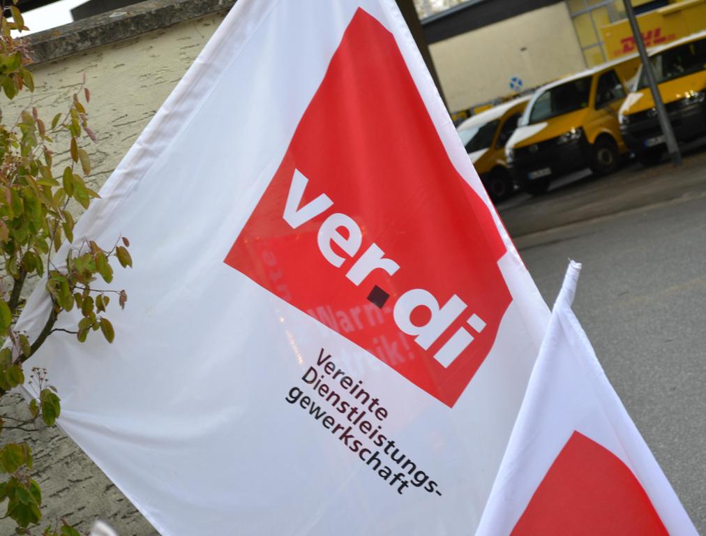 Telekom-Angestellte bestreiken Standort Weiden