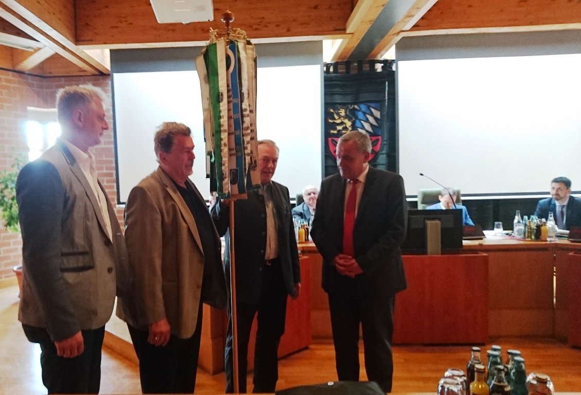 Zum 140. Geburtstag des OWV: OB muss Wimpel beaufsichtigen