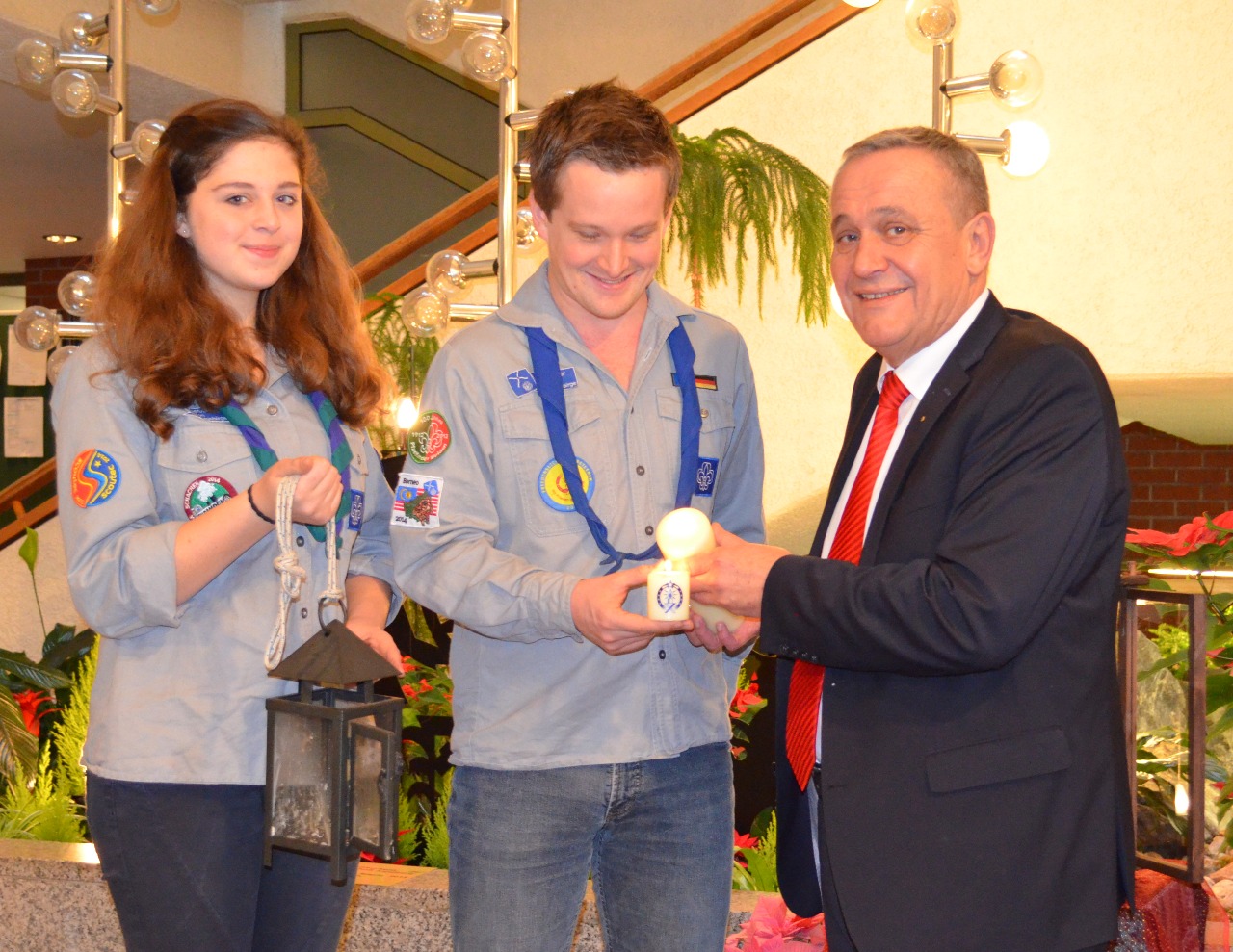 Friedenslicht 2015: Hoffnung schenken – Frieden finden