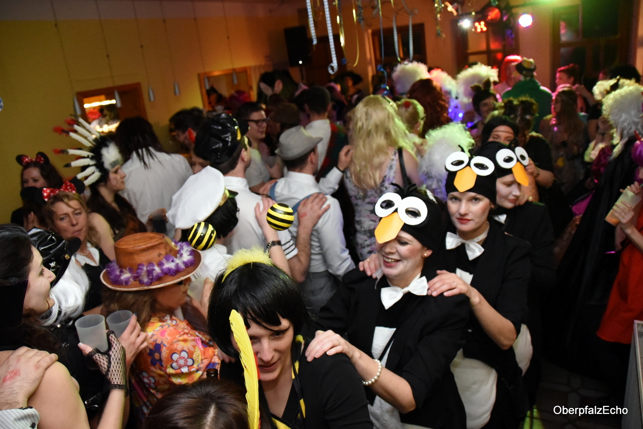 Besucheransturm beim Weiberfasching