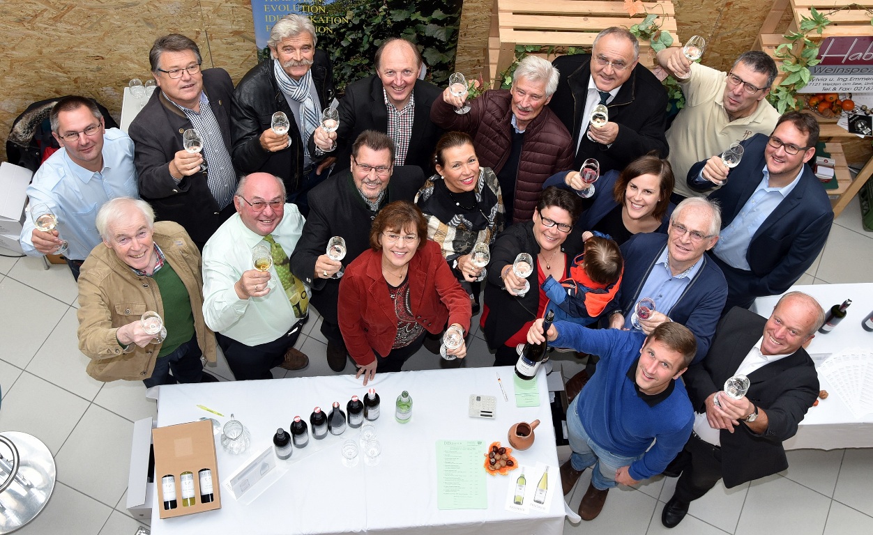 Wein-Quartett aus Weiden am See