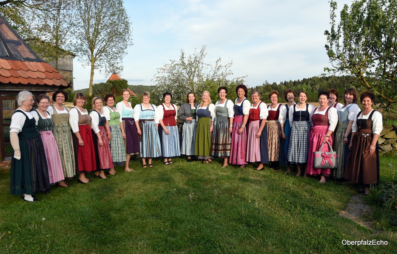 Mit viel Geduld zum eigenen Dirndl-Unikat