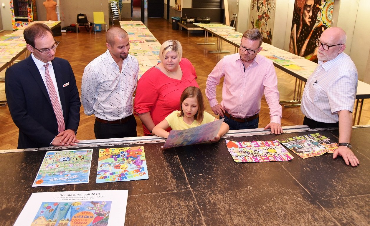 Kinderbürgerfest-Plakat: Jury zeichnet Sieger-Bilder aus