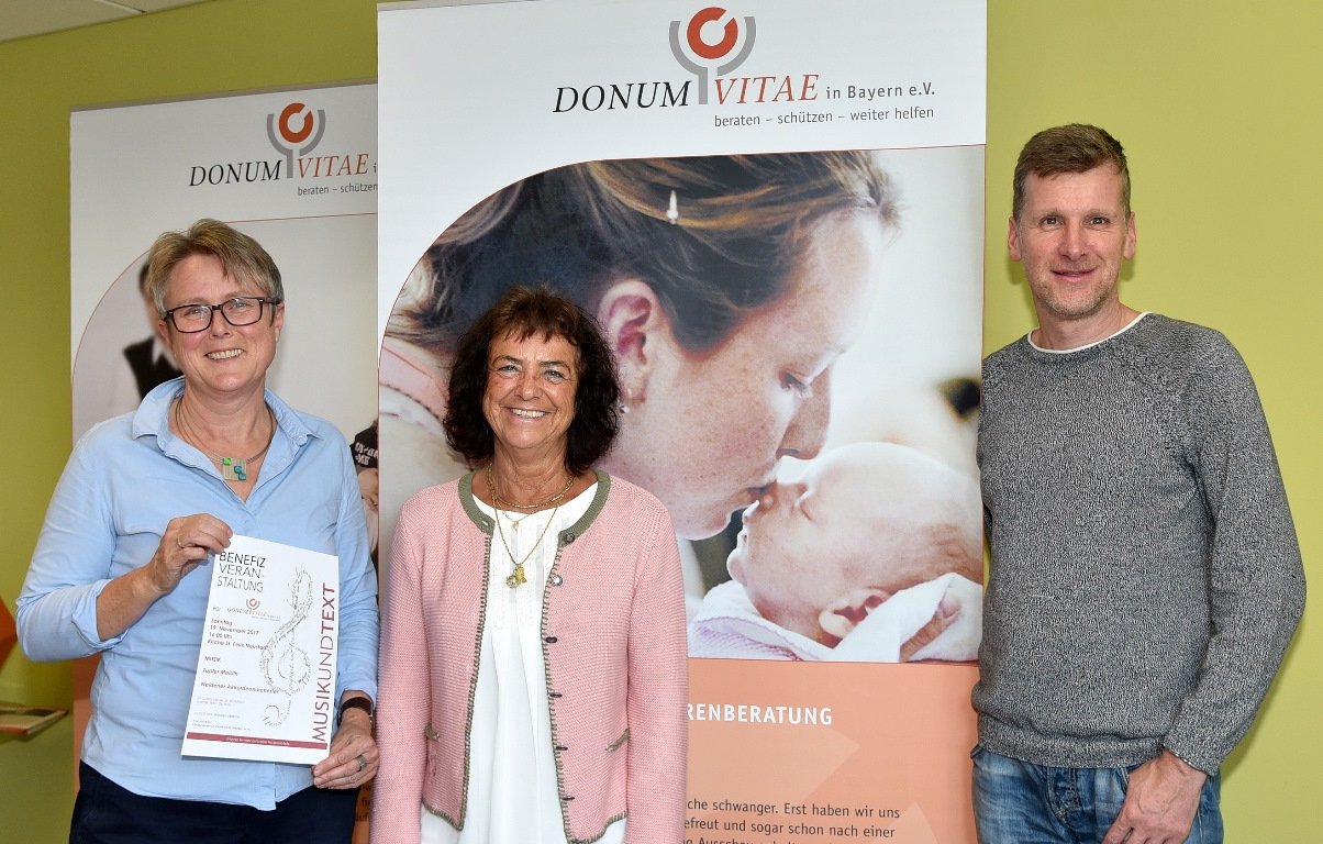 Zupfer-Moidl und Weidener-Akkordeonorchester für Donum Vitae