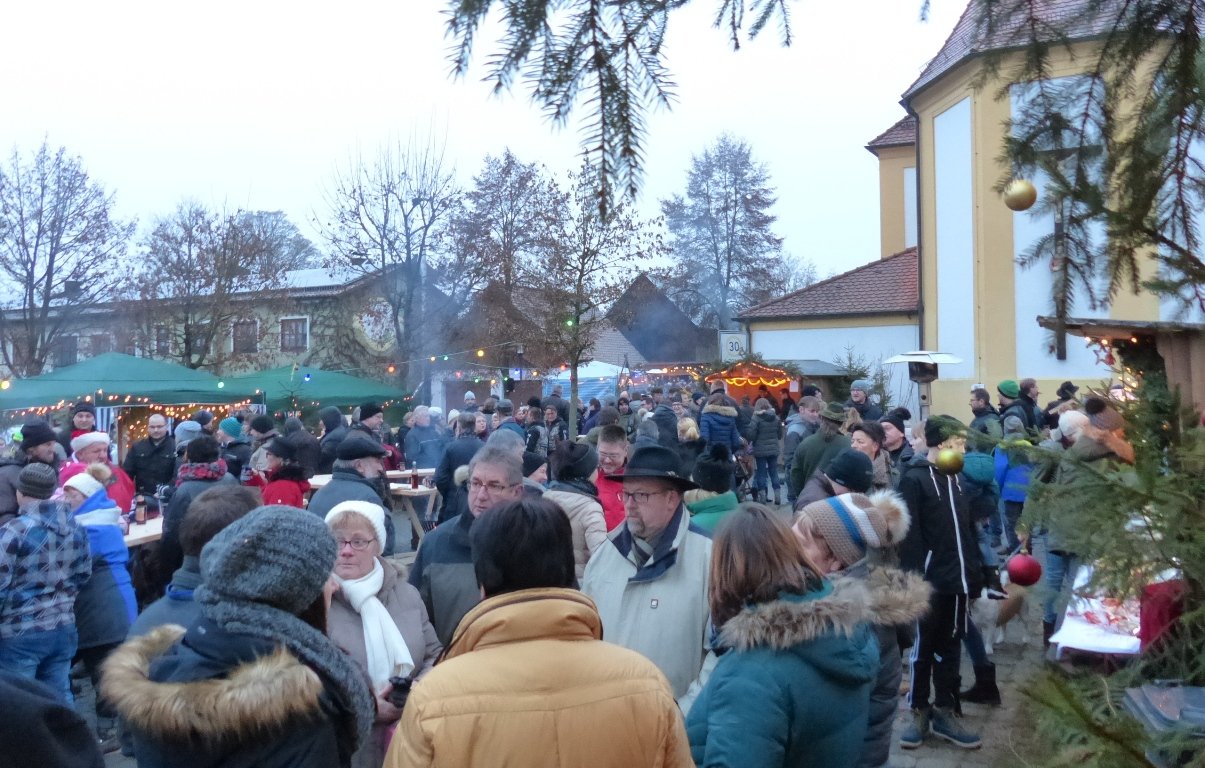 Neudorf stimmt sich ein