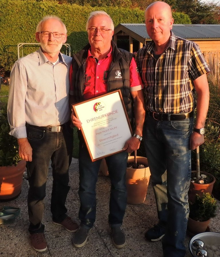 Am 70. Geburtstag zum Ehrenmitglied ernannt