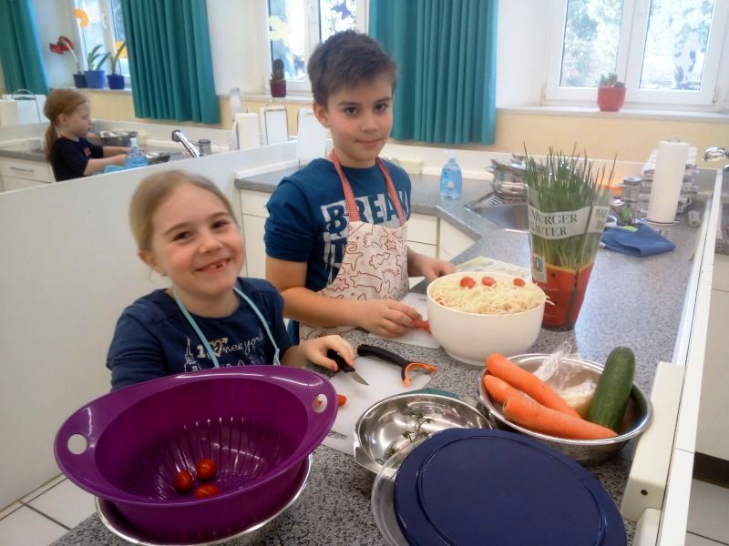 Eslarner Kinder machen Ernährungsführerschein: „Ich kann kochen!“