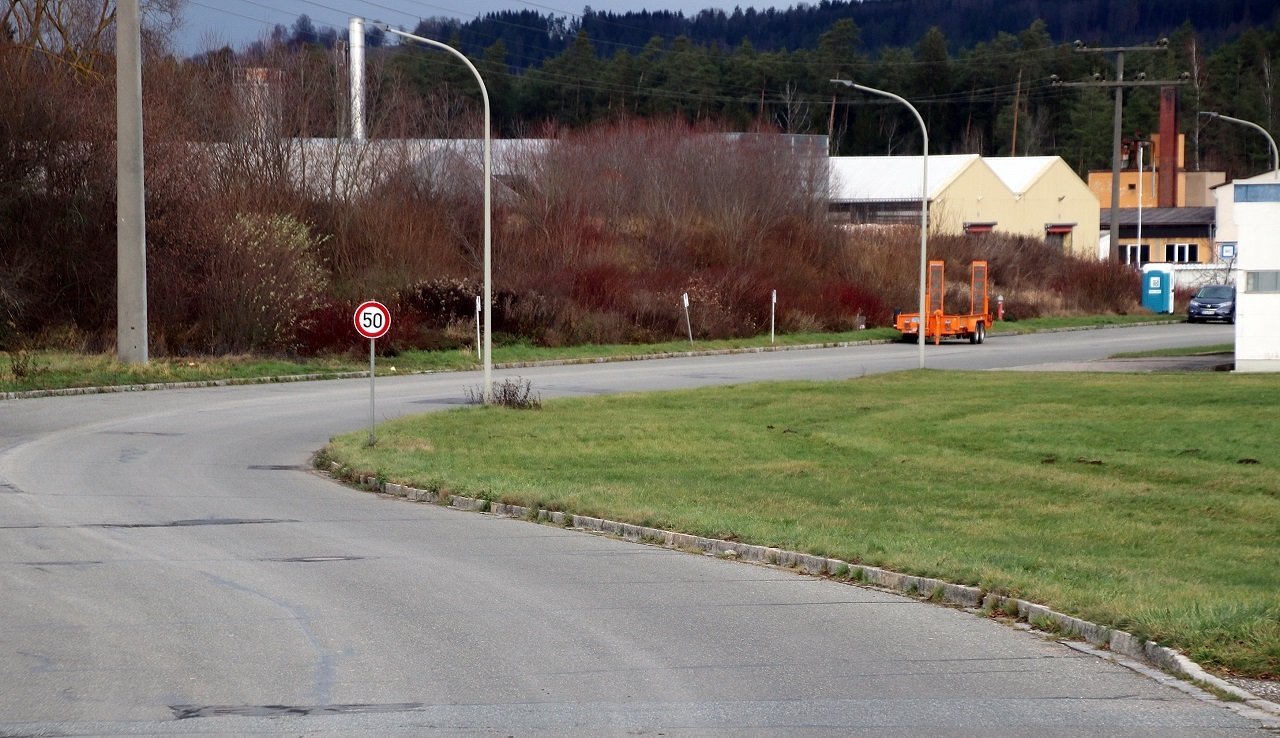 Industriestraße mit Diskussionspotential