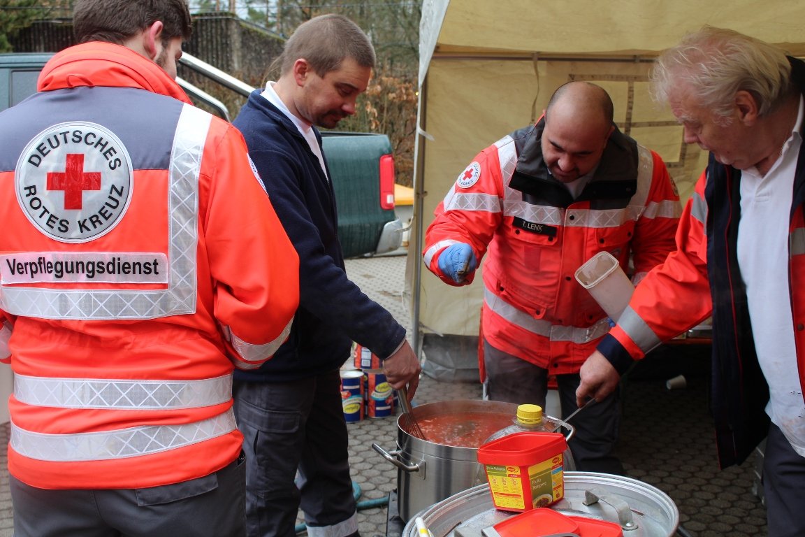 Evakuierte Senioren in besten Händen