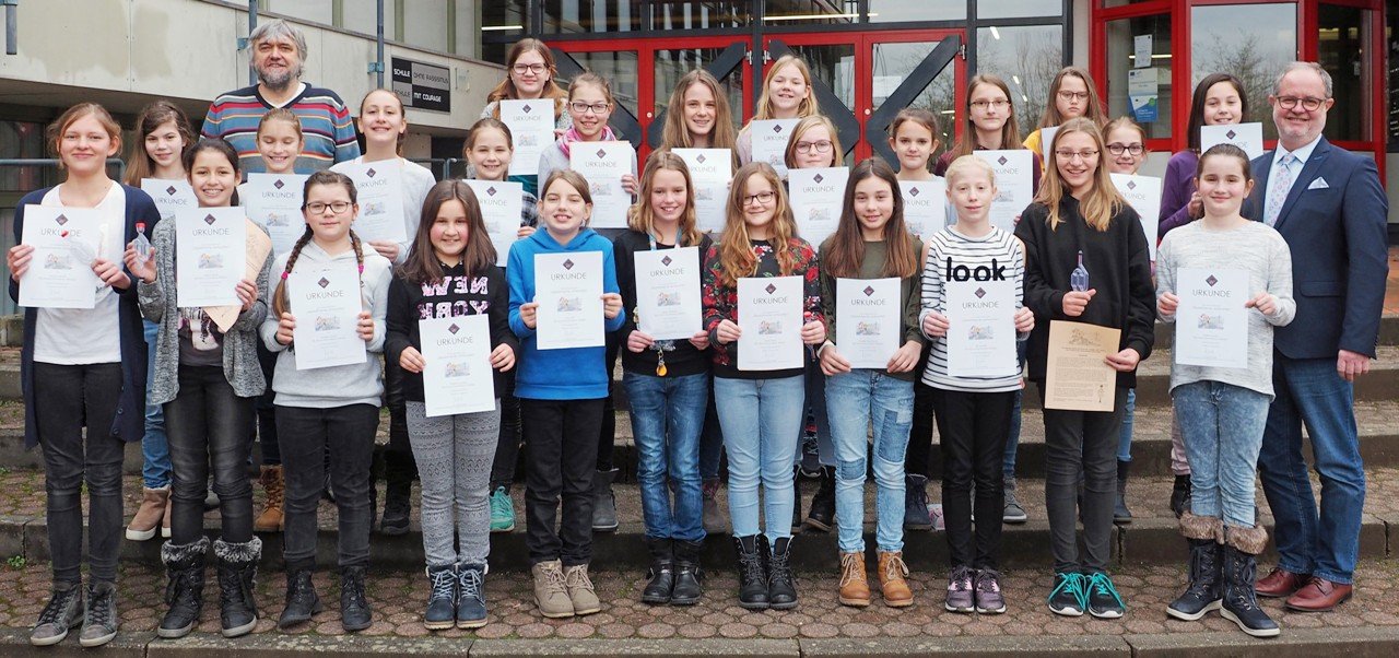 Ellys experimentieren fleißig: Backe, backe Lehrer!