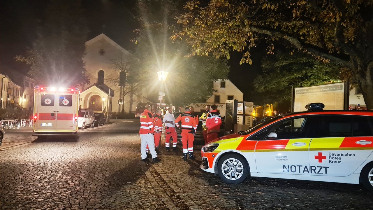 Ethanol-Ofen explodiert: Bewohner schwer verletzt
