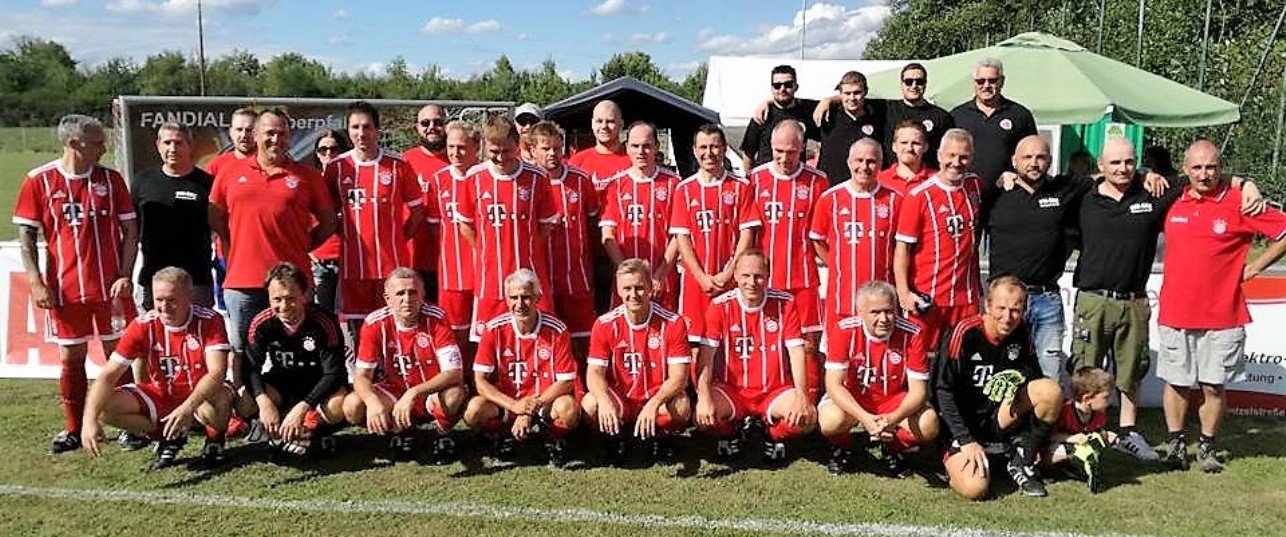 FC Bayern zaubert beim VfB Weiden