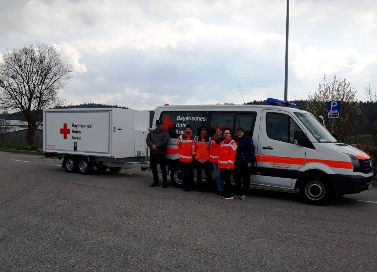 Vollbremsung und Slalom: BRK testet Mannschaftswagen