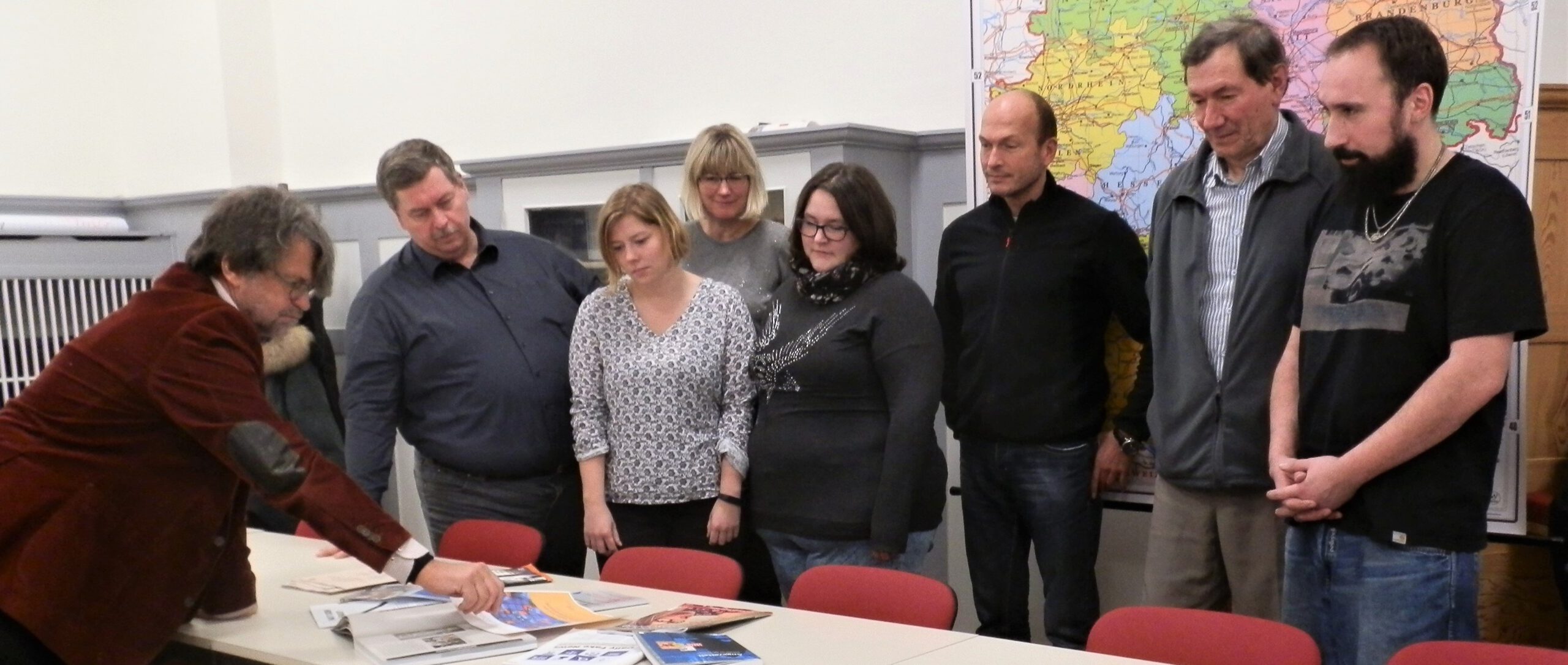 VHS-Kurs entlarvt Fake-News