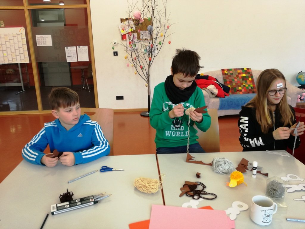 Osteraktion an Mittelschulen: Basteln gegen Langeweile 