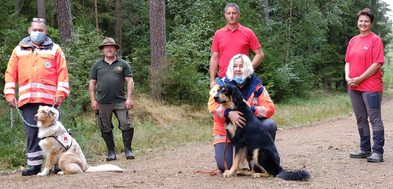 Perfekter Rettungshund: Verspielt und ein Leckermaul! 