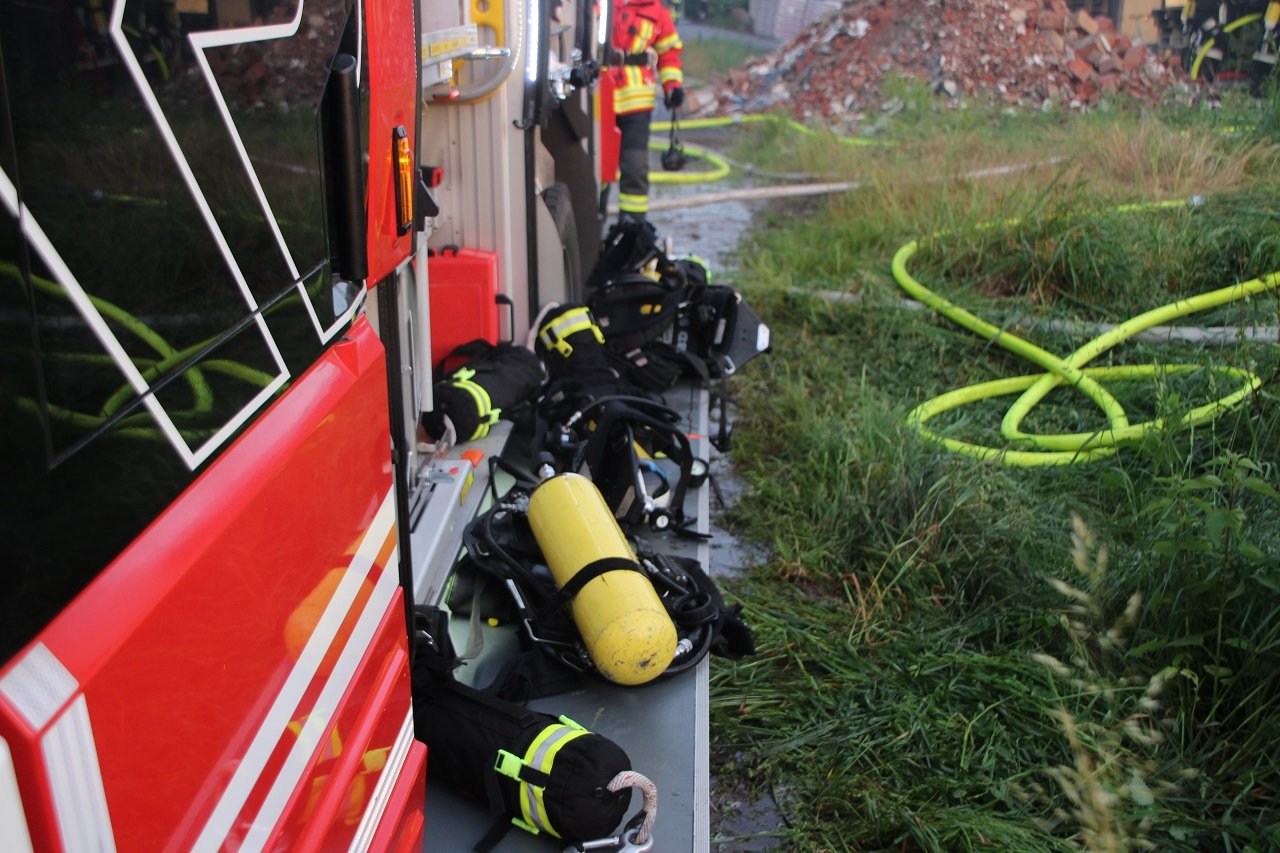 Mähdrescher verursacht Flächenbrand
