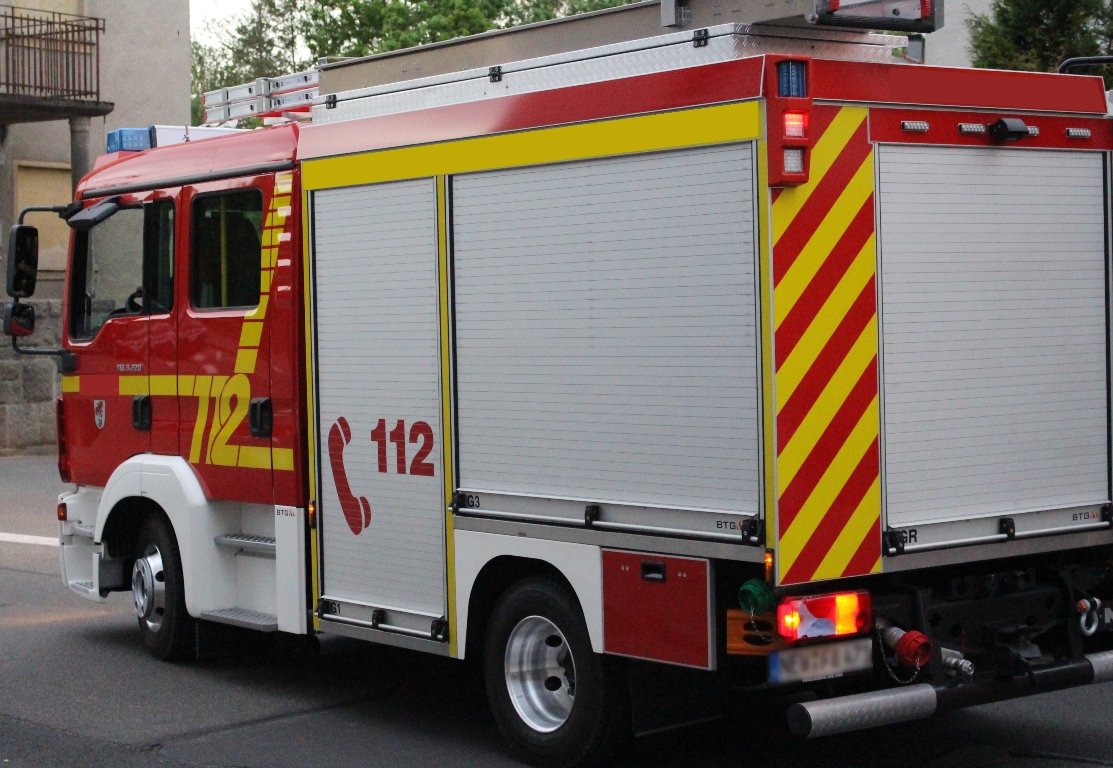 Wieder brannte ein Feld: Bauer handelt schnell und richtig