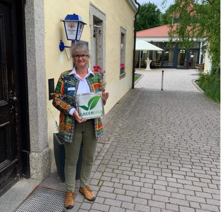 Es strahlen wieder Sterne über dem Landschloss Ernestgrün