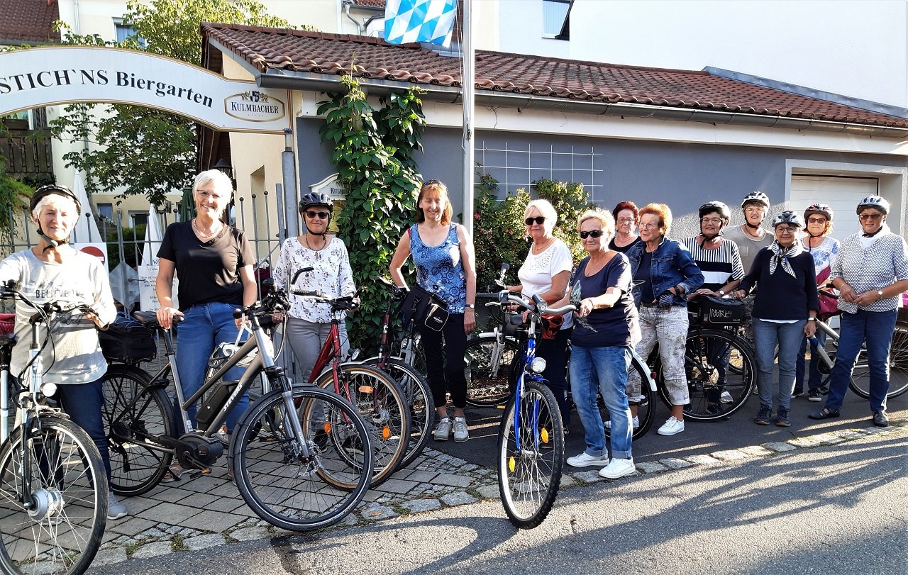 Frauenbund unternimmt Radtour und Biergarten-Besuch