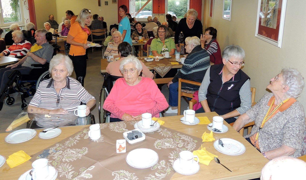Musikalisches Kaffeekränzchen sorgt für Abwechslung