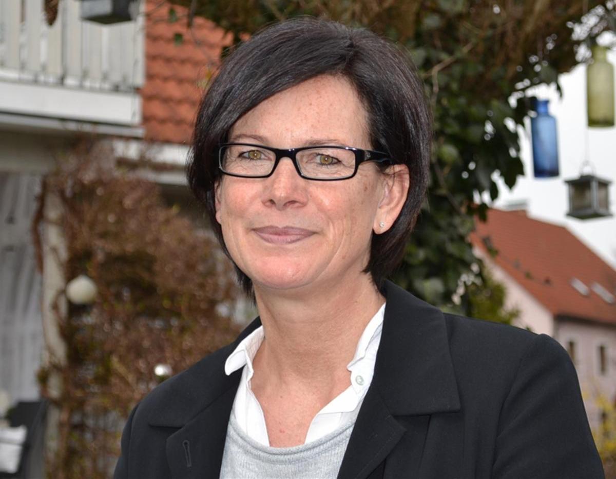 Friederike Sonnemann wirft Handtuch