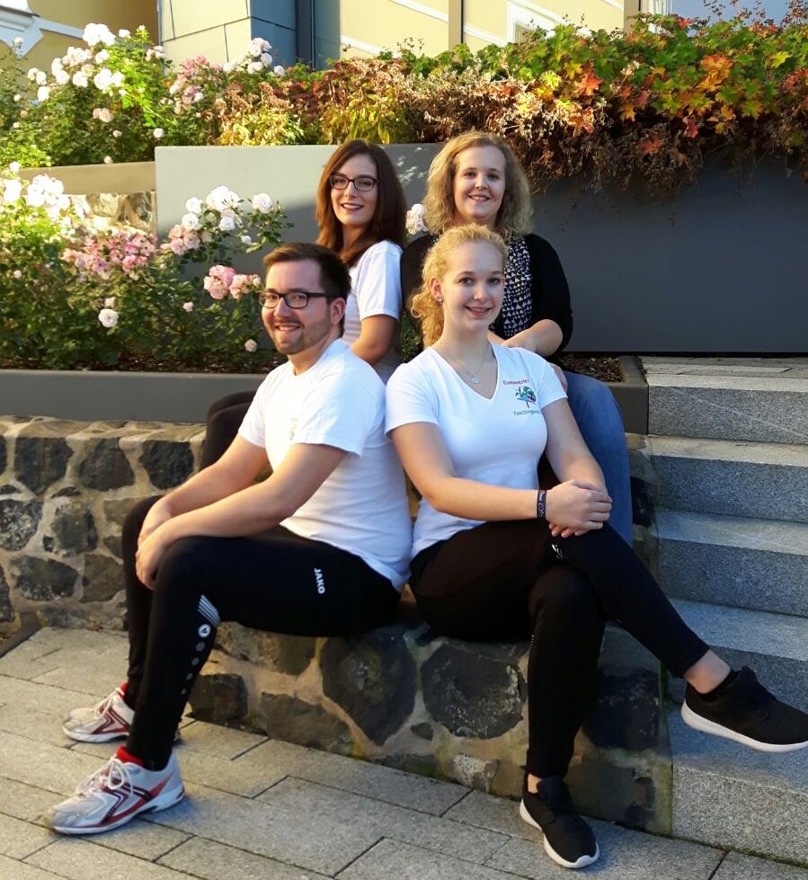 Tanzpaar und Funkenmariechen bereit für 30. Jubiläum