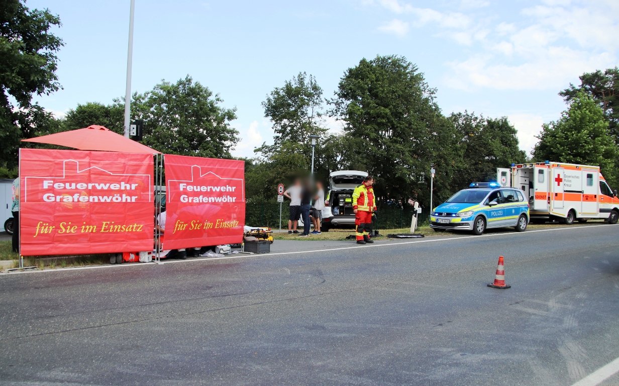 Schwerer Unfall mit Motorrad: Anwohner handeln vorbildlich