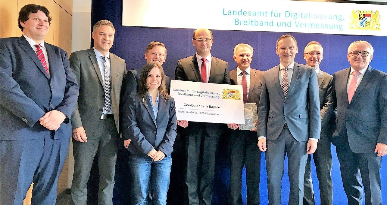 Füracker eröffnet „Geo-Datenbank Bayern“