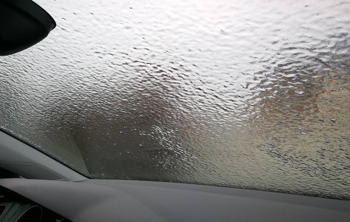 Vorsicht, glatt: Eisregen verursacht Fahrradsturz und zwei Kleinunfälle