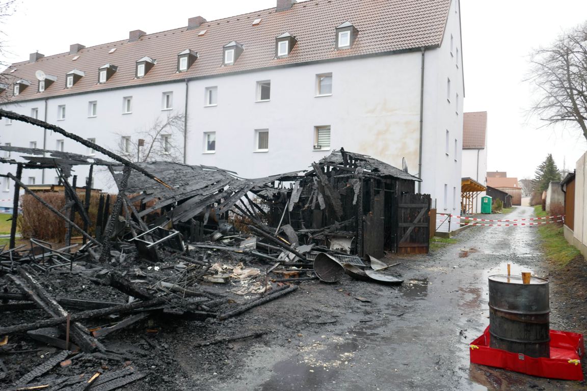 Nach Großbrand: Lob für Einsatzkräfte – Brandstiftung möglich