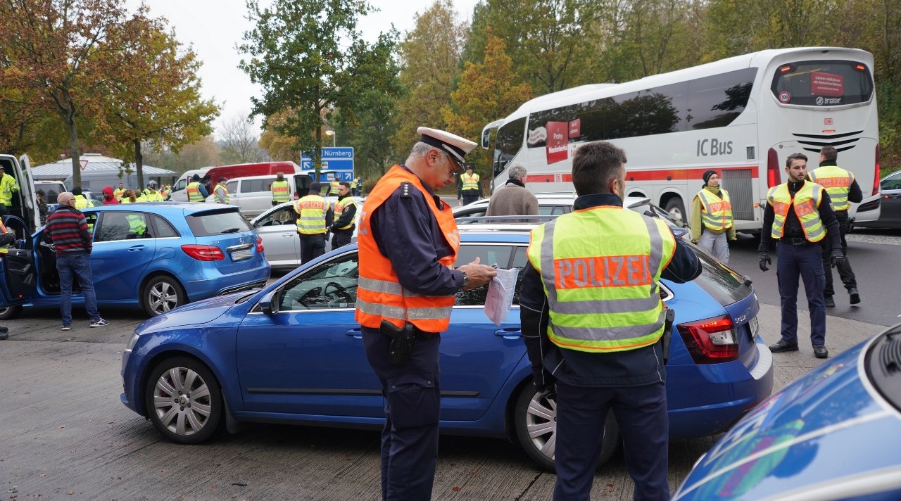 1.700 Polizeikontrollen auf einen Streich