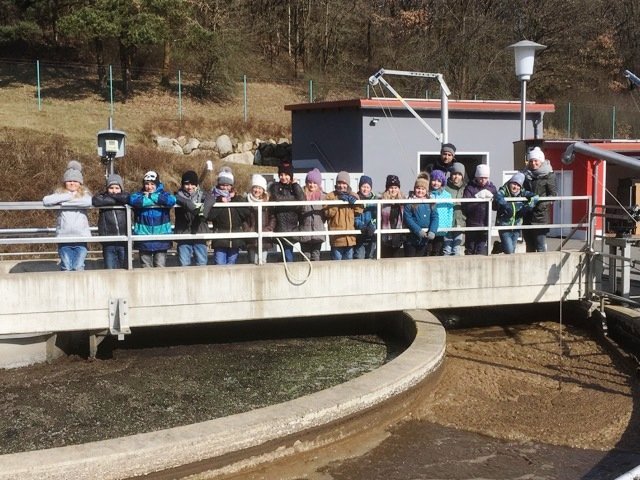 Grundschüler auf Entdeckungstour: Wo kommt das Trinkwasser her?