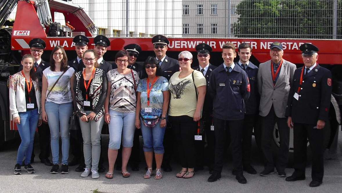 Neustädter Feuerwehr beim Treffen der Neustädter Feuerwehren